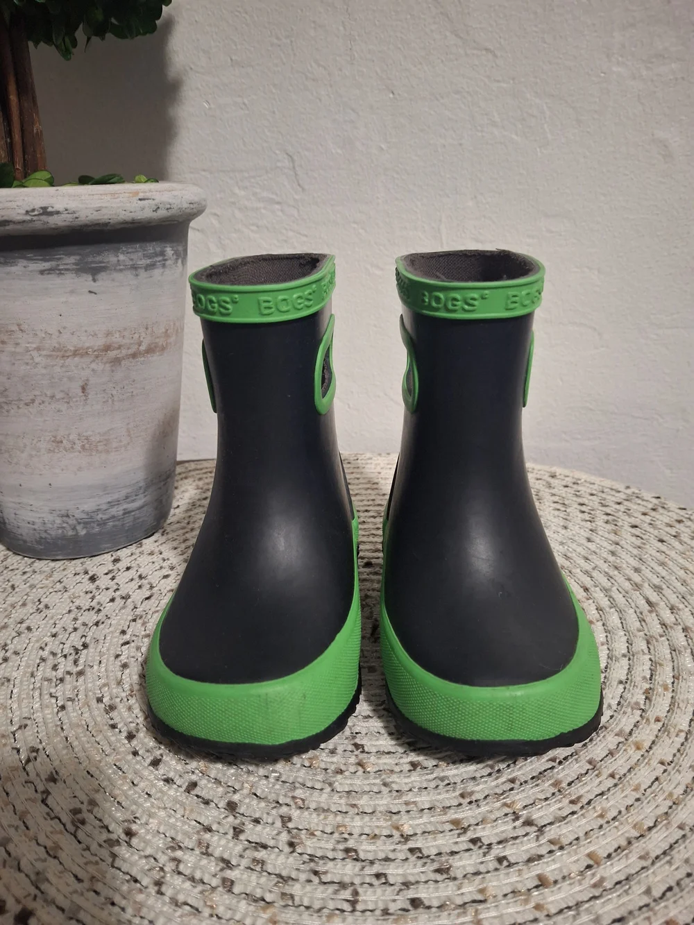 Kids Bogs Rain Boots Size 5c.